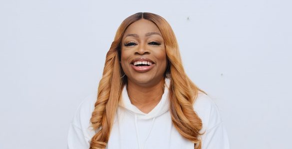 Sinach-shows-concert-us