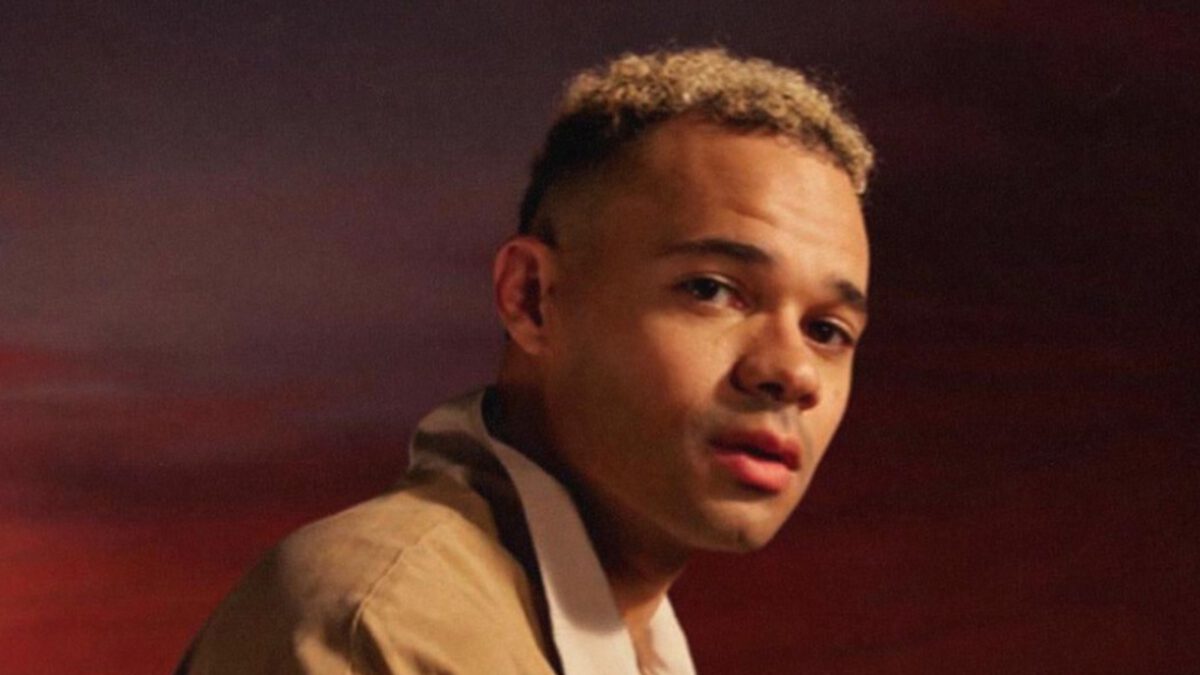 Tauren Wells Affirms Support for Israel at the 54th Dove Awards