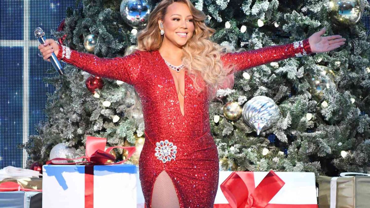10 Best Christmas Songs of All Time